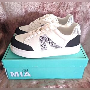MIA Girl Sneakers Black White Silver & Animal Print Accent Size 7.5 New In Box